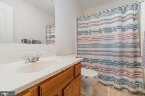 679 Walnut St, Hanover PA 17331-2050 exterior