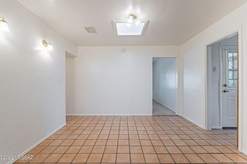 817 District St, Tucson AZ 85714-1105 exterior