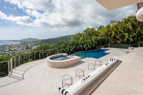 360 Puuikena Dr, Honolulu HI 96821-0025 exterior