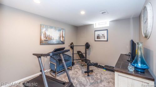 22158 Edgewater, Novi MI  48375-5014 exterior