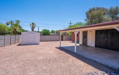 8105 Beverly St, Tucson AZ 85710-5929 exterior