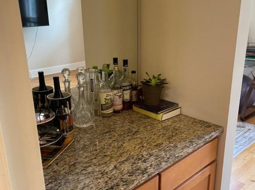 6436 Chariot St, Atlanta GA 30328-4298 exterior