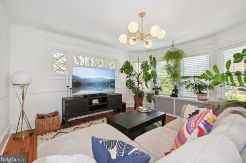 224 Plymouth Pl, Camden NJ  08109-2835 exterior