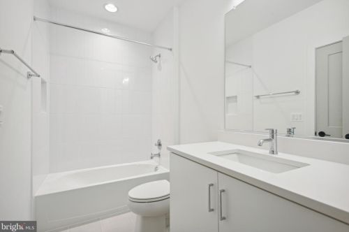 5120 25th Pl, Arlington VA  22207-2603 exterior