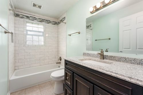 2303 Glendale Blvd, Kalamazoo MI  49004-1759 exterior