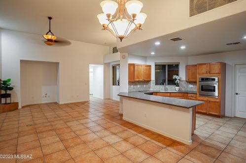 8154 Painted Feather Dr, Tucson AZ  85743-7418 exterior