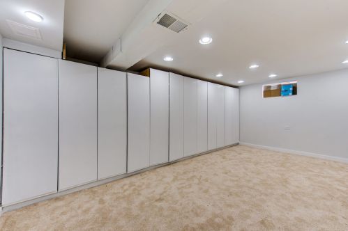 2959 Washtenaw Ave, Chicago IL 60645-3210 exterior