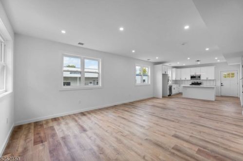 102 Miller St, Hackettstown, NJ 07840-1947