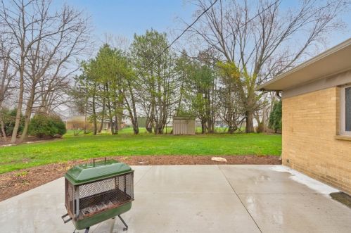 6750 Yates Rd, Milwaukee WI 53217-3943 exterior