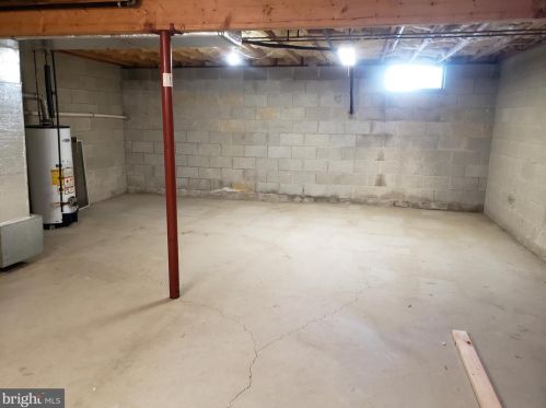 628 Fulton St, Hanover PA  17331-2724 exterior