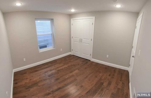 225 9 St, Newark NJ 07107-1907 exterior