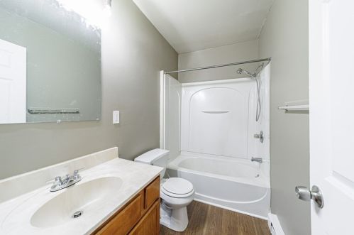 95 Dawes St, Springfield MA 01109-3042 exterior