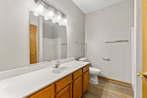 4790 Maple Leaf Cir, Milwaukee WI 53220-2783 exterior