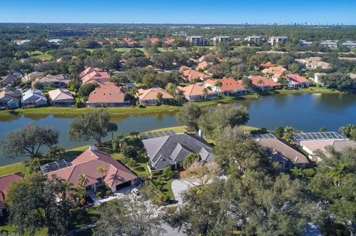 205 Monterey Dr, Naples FL 34119-4621 exterior