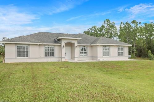 3365 27 Ave, Naples FL 34117-7136 exterior