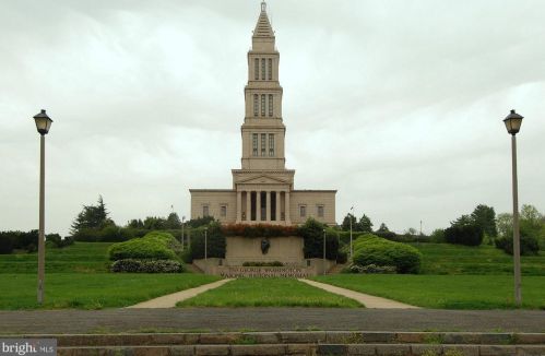 1125 Royal St, Alexandria VA 22314-4310 exterior