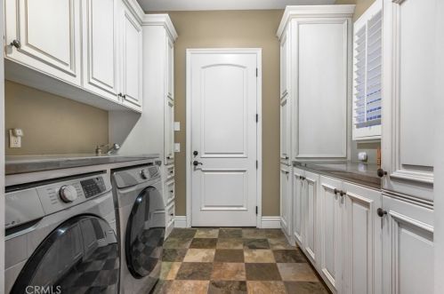 1241 Valencia Mesa Dr, Fullerton CA 92833-2220 exterior