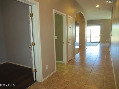 32020 23rd Ave, Phoenix AZ  85085-7050 exterior