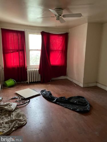 4446 4 St, Philadelphia PA 19133-3105 exterior