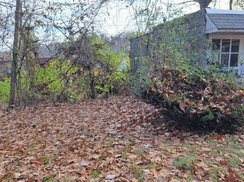 1305 Braddock Ave, Pittsburgh PA 15218-1638 exterior