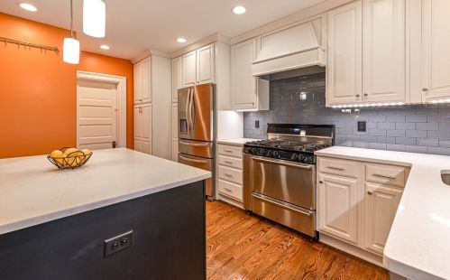 409 Hutchinson Ave, Pittsburgh PA 15218-1327 exterior