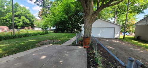 115 Grant Ave, Three Rivers MI 49093-2258 exterior