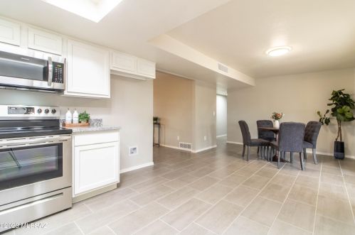 9022 5th St, Tucson AZ  85710-3044 exterior