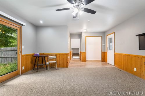 527 Academy St, Allegan MI 49010-1455 exterior