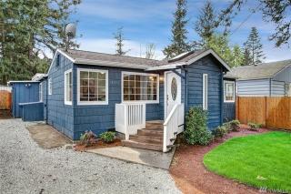 14006 Ashworth Ave, Seattle WA  98133-7122 exterior