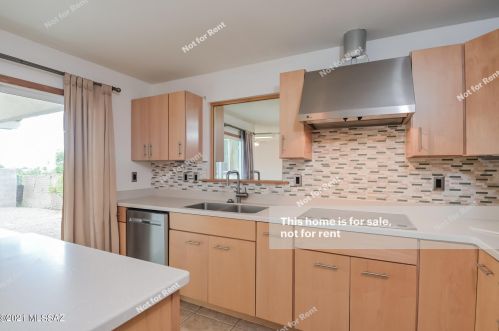 7005 Camino De Ln Tierra, Tucson AZ 85705-1008 exterior