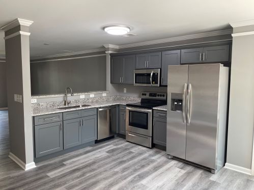 746 Crestwell Cir, Atlanta, GA 30331-8628