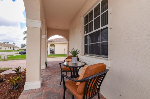 756 Bent Creek Dr, Fort Pierce FL  34947-1322 exterior