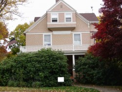 98 Sumner St, Newton, MA 02459-1958