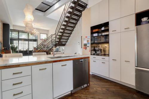 2220 Potomac Ave, Chicago IL 60651-1854 exterior