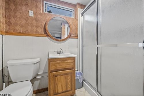 110 Blauvelt St, Teaneck NJ 07666-3862 exterior