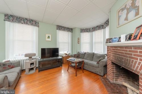 113 Walnut St, Lancaster PA 17602-2451 exterior