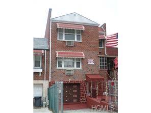 926 Huntington Ave, Bronx NY  10465-1942 exterior