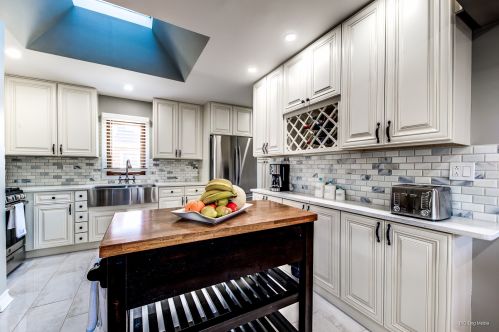 4905 124 St, Chicago IL 60628-7240 exterior