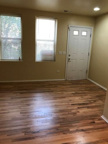 2524 Calumet Ave, Chicago IL  60616-2439 exterior