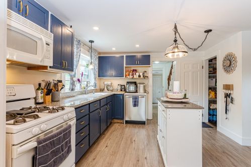 21 Redington Rd, Concord NH  03301-2439 exterior