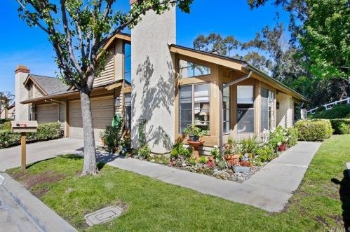 2420 Applewood Cir, Fullerton, CA 92833-1240