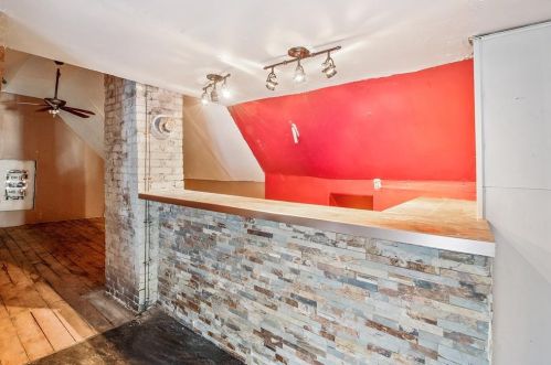 2433 Cramer St, Milwaukee WI 53211-4311 exterior