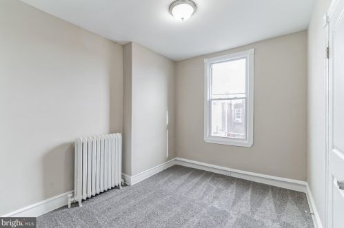 4035 8th St, Philadelphia PA  19140-2233 exterior