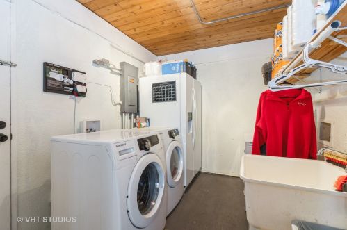 5504 Wonder Wood Dr, Bull Valley IL 60097-9083 exterior