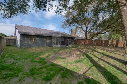 3616 Falling Leaf Ln, Orlando FL 32810-2268 exterior