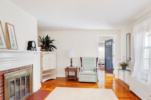 65 Phelps Rd, Middletown RI 02842-5448 exterior