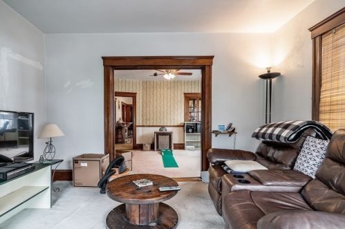 12 Kosta St, Worcester MA 01607-1525 exterior