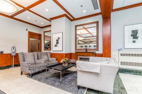 1101 State St, Chicago IL  60605-3175 exterior