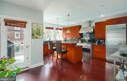 977 Lawrence St, Philadelphia PA 19120-4127 exterior