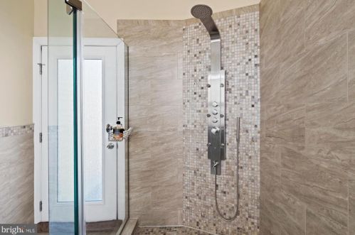 616 M St, Washington DC 20002-3425 exterior